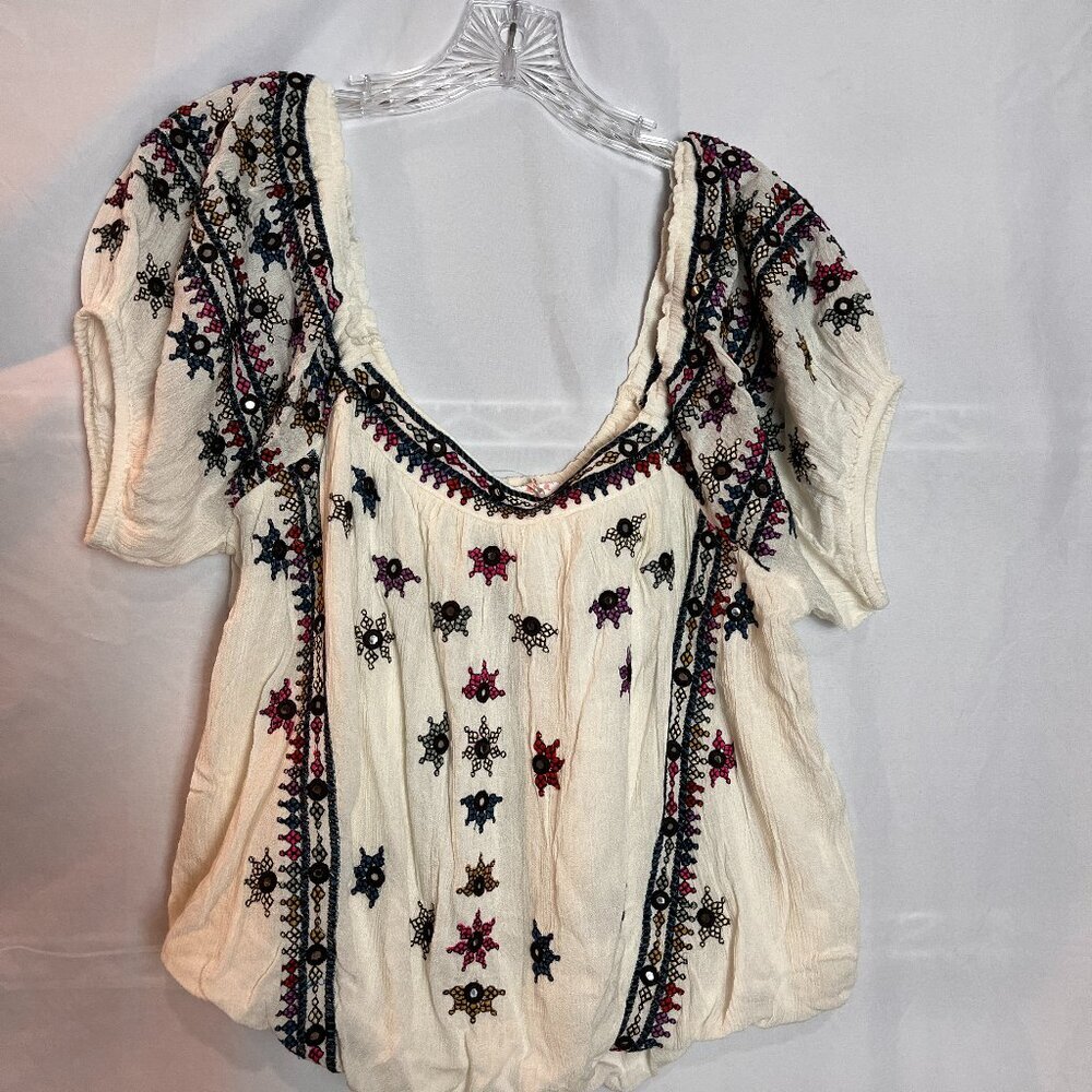 Women's Free People Ivory embroidered bohemian Blouse Size L, NWT